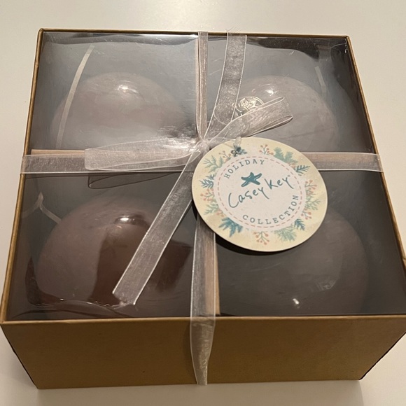 Set of 4 dark brown Christmas ornaments - Picture 4 of 4